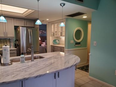 Siesta Key Walk to Beach Vacation Condo with Great Amenities Siesta Key Walk to Beach Vacation Condo with Great Amenities